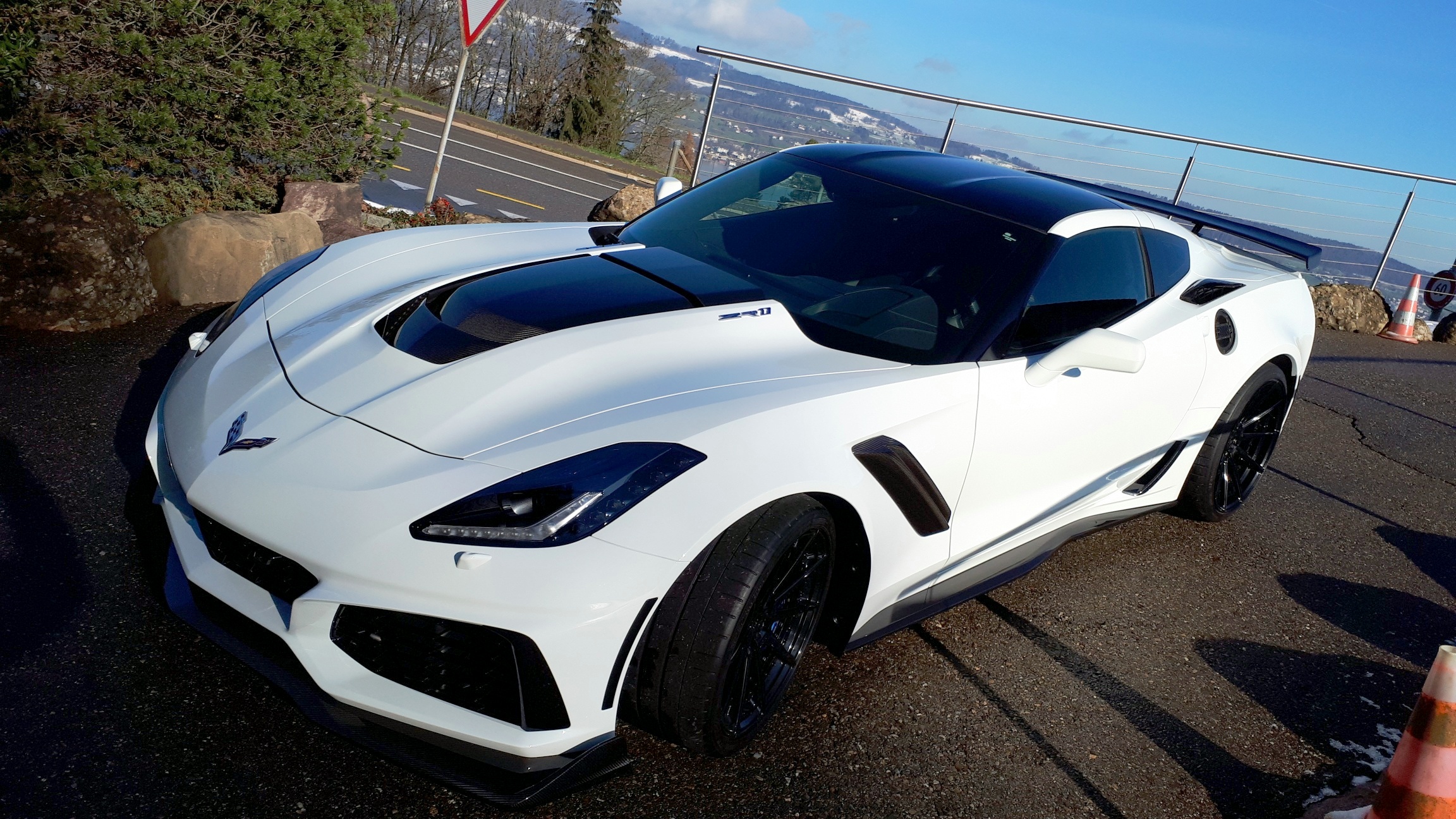 ZR1 19 white frt side ramp angled ADV black