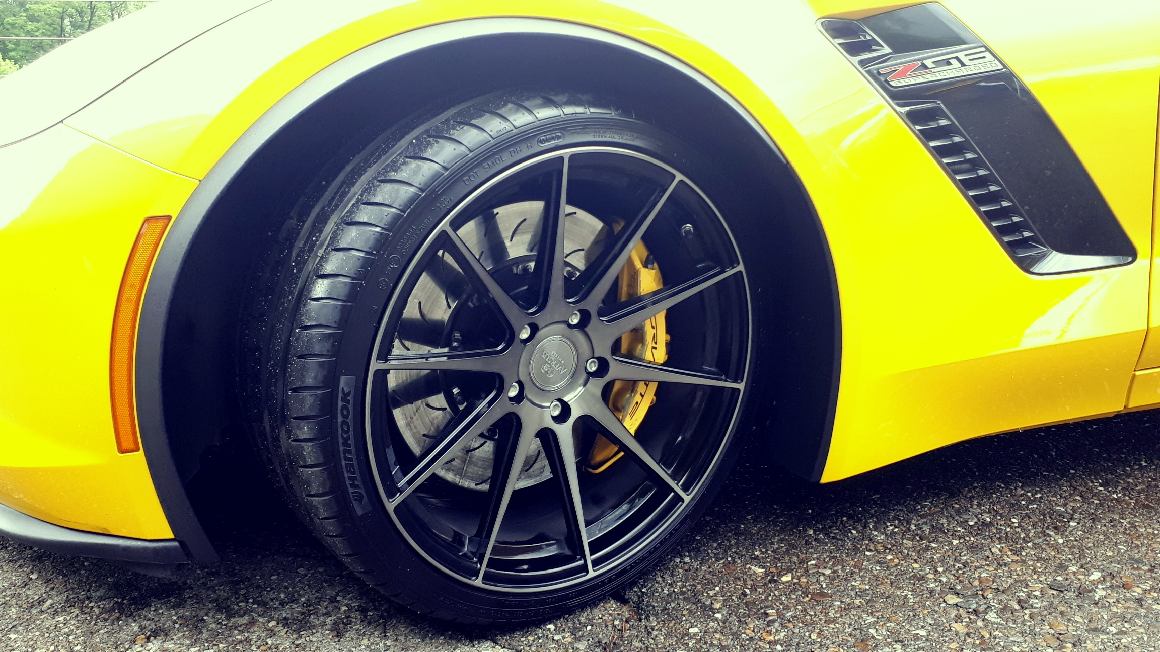 Z06   frt rim Aversus