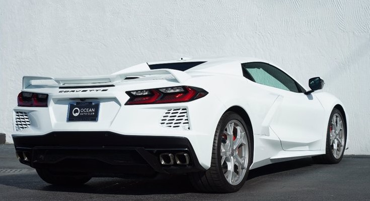 CorvetteC8StingrayHardtopConvertibleArcticWhite_73a933cdeca743cba3099c11e4d7abcf