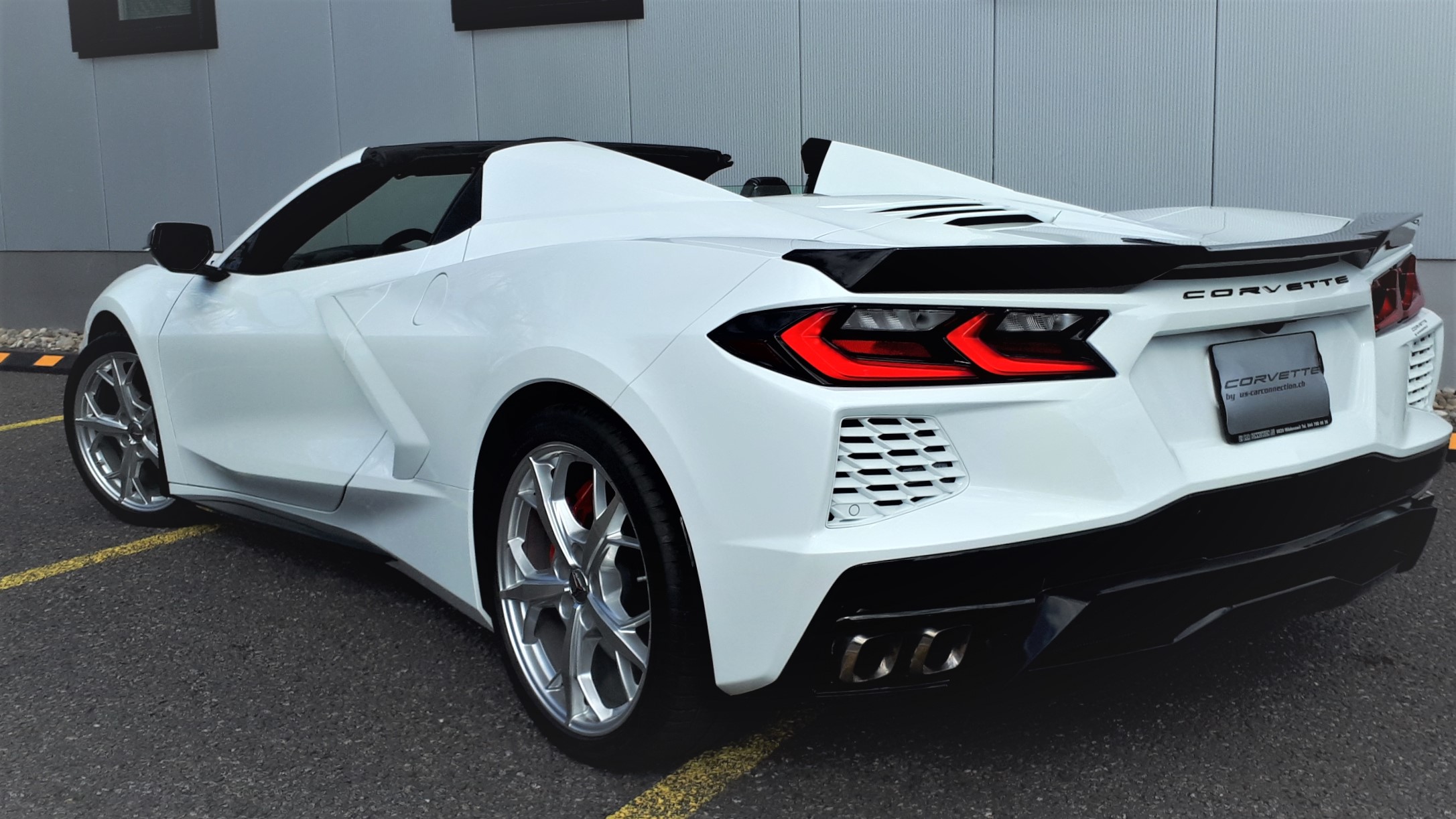 C8HTCwhitesoftaerodisopenrearside