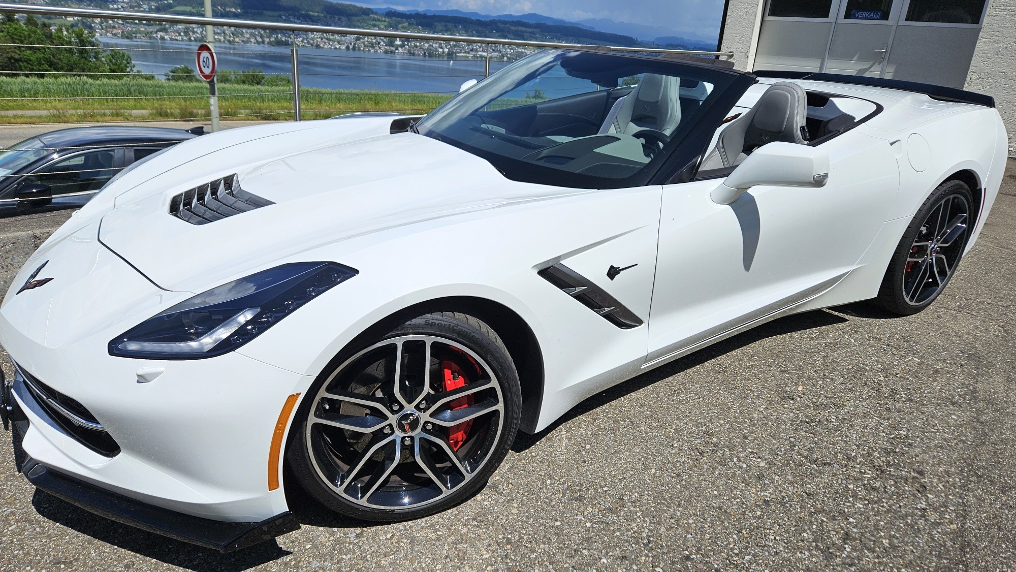 Summer-Sale!   Driving Fun in the Sun mit dieser neuwertigen Top-Occasion!