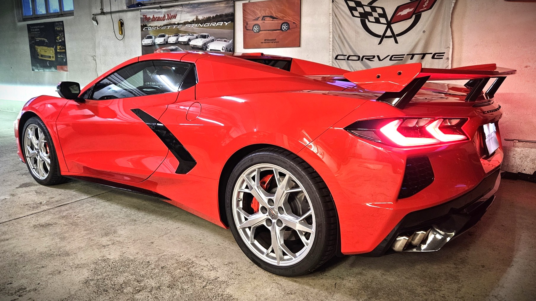 C8HTCTorchredexAlbrearsideclosedins